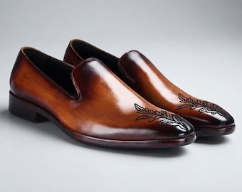 Handgemaakte geborduurde leren tweekleurige bruine loafers voor heren luxe instappers