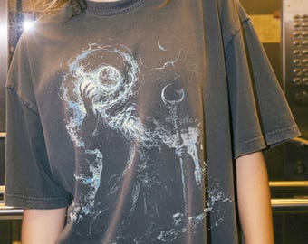 Maglietta grafica da stregone retrò, maglietta da incantatore di magia oscura, t-shirt fantasy gotica, regalo per giocatori di D&D, top medievale Comfort Colors