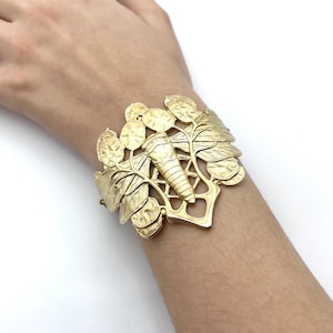 Pulsera Cigarra Con Hojas De Honestidad