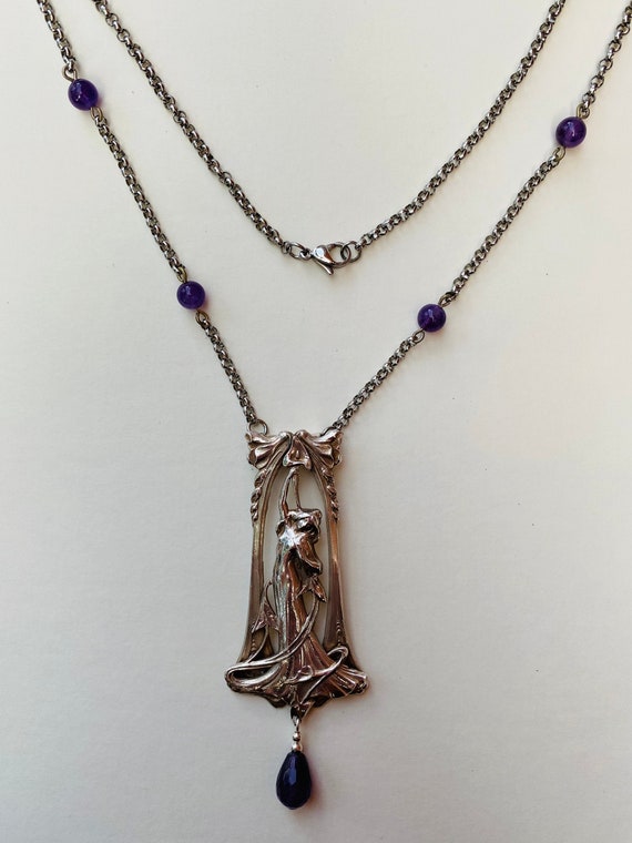 Art nouveau hotsell necklaces