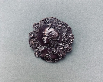 Broche femme Renaissance