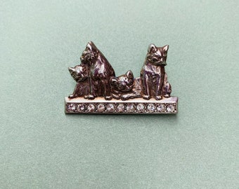 Cats In A Row Brooch