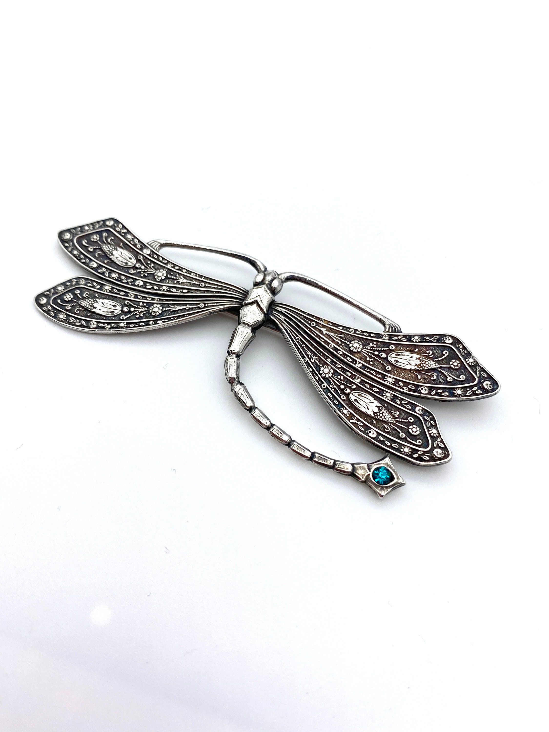 Dragonfly brooch With Curved Tail