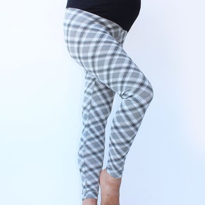 Multicolored Chevron Stripes Maternity Leggings Duo Slim Fit Pregnancy Pants MiaMaternity image 10