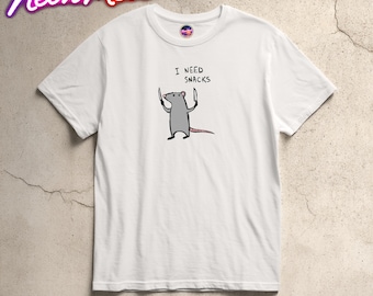 Jag behöver snacks råtta t-shirt rolig tecknad råtta t-shirt, söt djur meme t-shirt