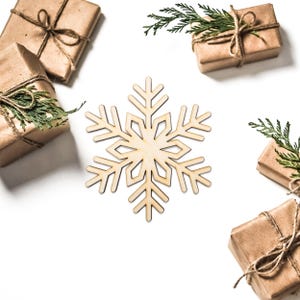 Snowflake Wood Cutout-Fern Like Snowflake-Classic-Holiday Decor-Various Sizes-DIY Crafts-Wood Snowflake-Christmas Decor-Holiday Home Decor