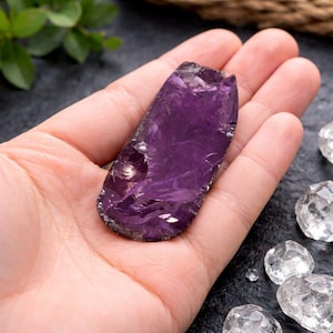 CERTIFICAT DE PIERRE précieuse en forme d'émeraude fine d'alexandrite