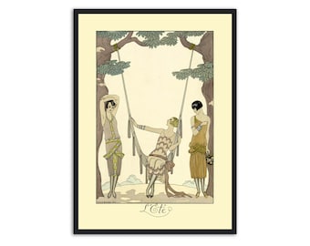 Pode incluir: Uma ilustração vintage de três mulheres com moda dos anos 20. Duas mulheres estão de pé de cada lado de uma mulher sentada em um balanço. A mulher no balanço está vestindo um vestido estampado com um design geométrico. As mulheres em pé estão vestindo vestidos longos com padrões geométricos. A ilustração é intitulada "L'Ete" e é ambientada em um fundo de árvores.