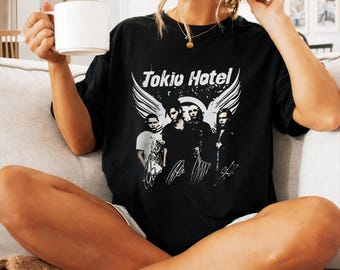 Camiseta vintage de la banda Tokio Hotel, camiseta vintage de rock emo Y2K, camiseta gráfica retro grunge.