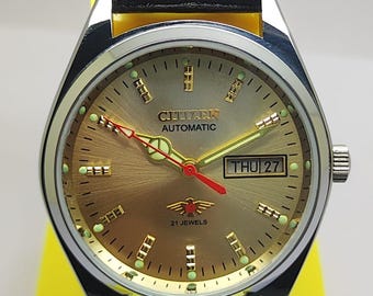 Movimento meccanico automatico Citizen 8200 ricondizionato, prodotto in Giappone, quadrante color oro