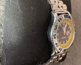 Orologio automatico Seiko 5 vintage, quadrante nero, cinturino in acciaio inossidabile, ricondizionato, 17 gioielli