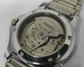 Montre vintage Seiko 5 automatique pour homme, cadran blanc, fond transparent, fabriquée au Japon