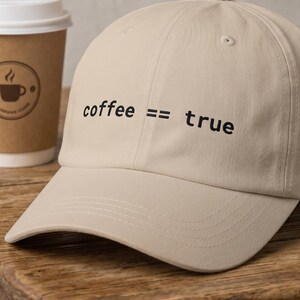Booleaanse logica Humor Hoed Coffee Is True Programmering Syntaxis Cap Tech Minimalistisch Borduurwerk Cadeau Coder Leven Esthetisch Software-ingenieurskleding