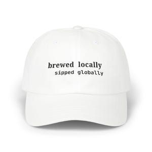 Programador, Cafetero, Desarrollador / Elaborado localmente, degustado globalmente / Gorra con juego de palabras sobre programación, Regalo para nerds de Java, Cultura tecnológica del café White