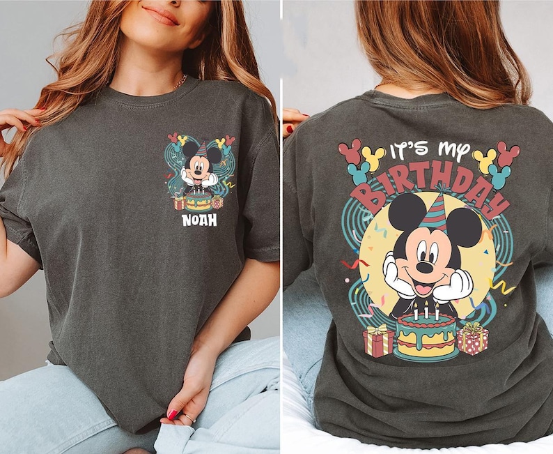 Puede incluir: Un juego de tres tazas de cer&aacute;mica con un acabado mate moteado. Cada taza presenta un color diferente: azul claro, crema y gris. Las tazas tienen un dise&ntilde;o simple y moderno y un asa c&oacute;moda.