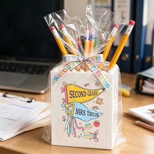 Personalize Teacher Name Pennant Building Blocks Brick Pen Holder with Name Desk Decor Back to School Birthday Gift for Kid Student Teacher