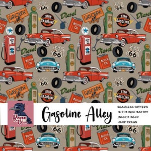 Könnte beinhalten: Nahtloses Muster mit Oldtimern, Zapfsäulen, Route 66-Schildern und Öldosen im Vintage-Stil. Das Design enthält den Text "Gasoline Alley" und "Diesel". Das Muster ist handgezeichnet und misst 30.48 cm x 30.48 cm.