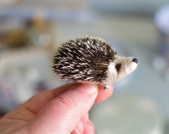 Needle felted hedgehog brooch- cream head color