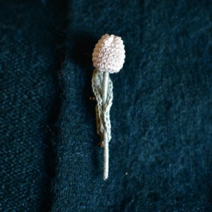 White tulip brooch image 3