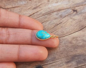 Colgante de oro macizo de 18 quilates con turquesa: Collar de piedras preciosas hecho a mano