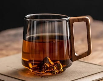 Guanshan Glass Cup – Minimalist Single Layer Drinkware with Wooden Handle