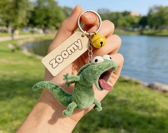 Hoppers Lizard Tom Plush Toy Keychain - Handmade Gecko Keyring - Cute Backpack Charm - Kawaii Animal Movie Fan Gift - Bag Charm for Her