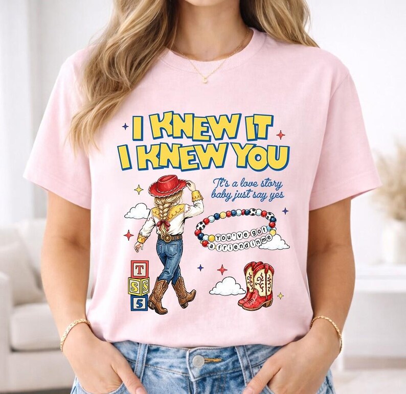Camiseta Jessie Cow Girl, Camiseta Toy Story 5 I Knew It I Knew You, Camiseta Family You've Got A Friend In Me, Camiseta WDW Disneyland Girls Trip imagen 3