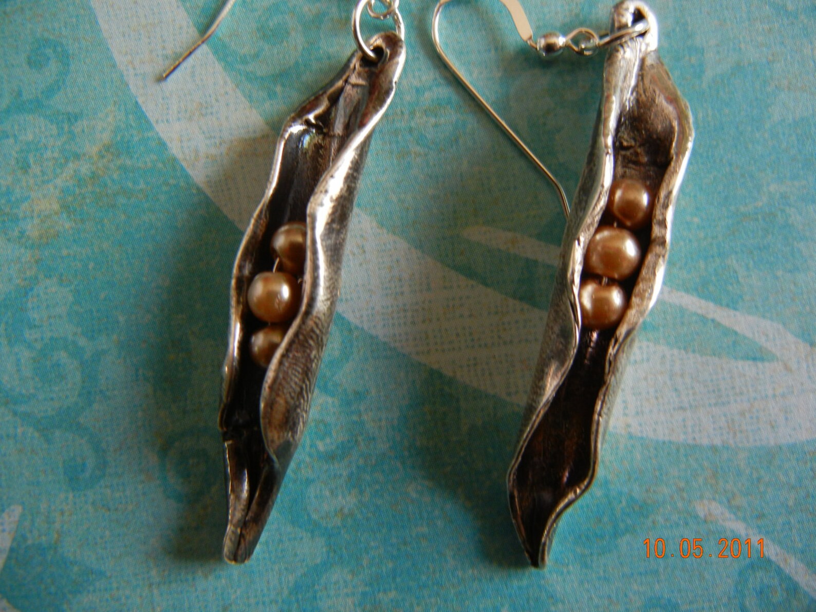 Pea Pod Earrings Artisan Earrings Beautiful 3 Peas in a Etsy
