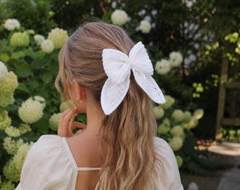 Fiocco per capelli all'uncinetto fatto a mano | Fiocco boho all'uncinetto | Fiocco estivo per capelli | Accessorio per capelli cottagecore | Fiocco per capelli all'uncinetto fatto a mano