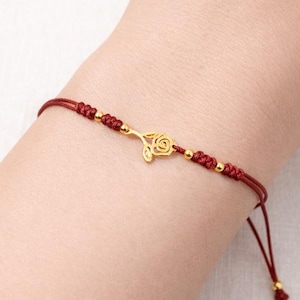 Pulsera rosa minimalista ajustable, pulsera artesanal de macramé con rosa, regalo romántico hecho a mano, joya delicada para mujer