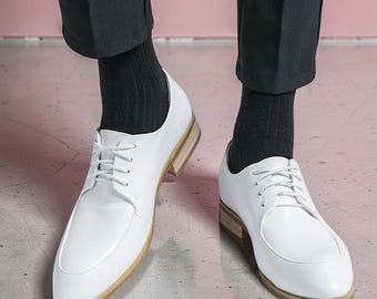 Zapatos Derby blancos hechos a mano con puntera de delantal para hombre, zapatos de vestir de cuero, zapatos formales de lujo para bodas, calzado de estilo italiano con cordones para hombre.