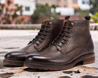 Botas de cuero marrón con cordones para hombre, botines hechos a mano, botas casuales de trabajo, calzado clásico, duradero, resistente y elegante para el día a día.