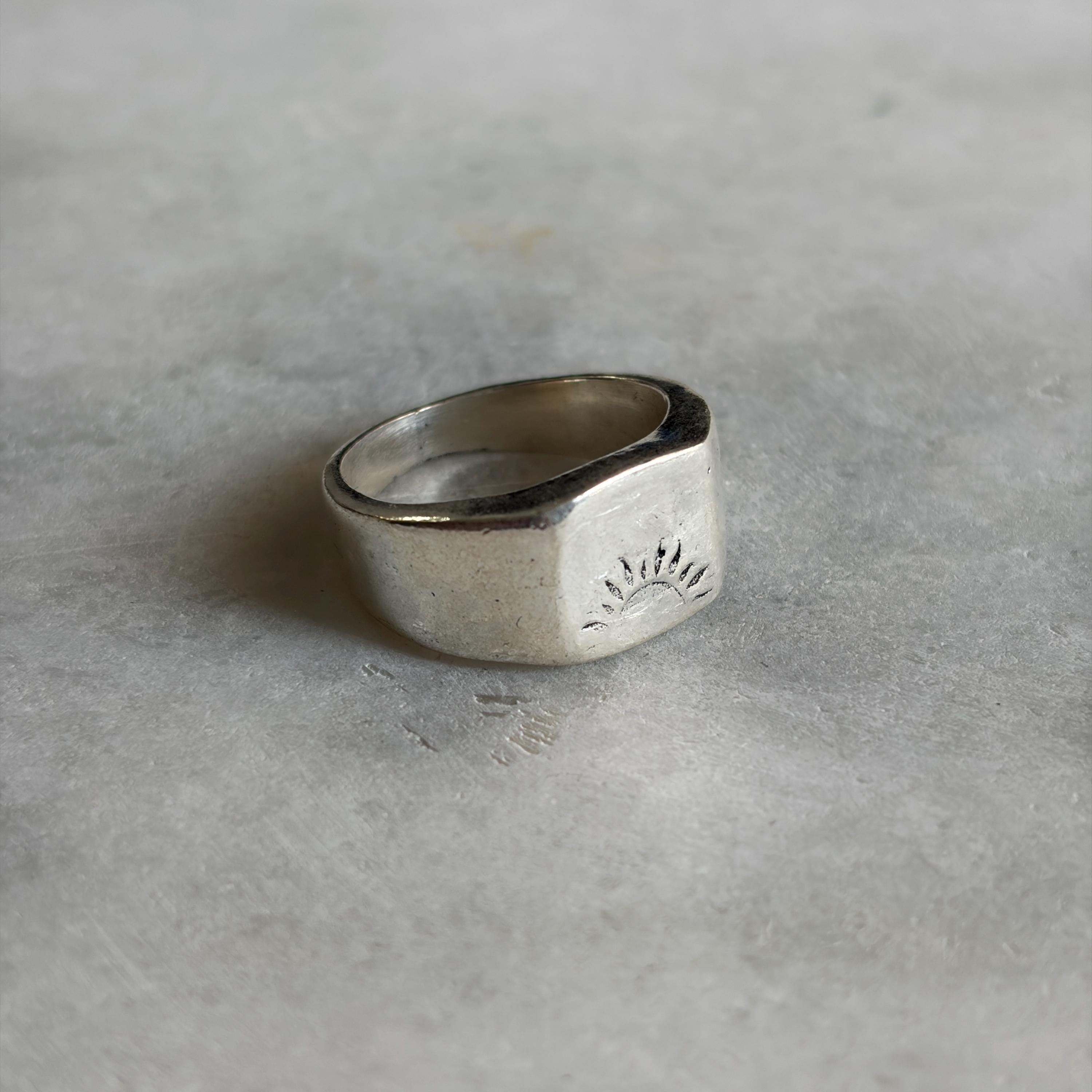 Silver Signet Vintage Ring - Etsy Canada
