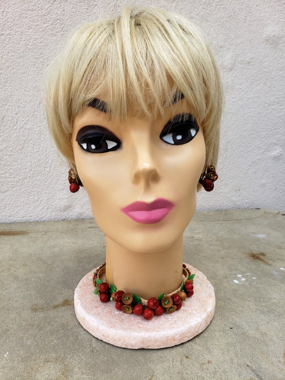 50s wooden beaded choker and clip on earring set - image 7