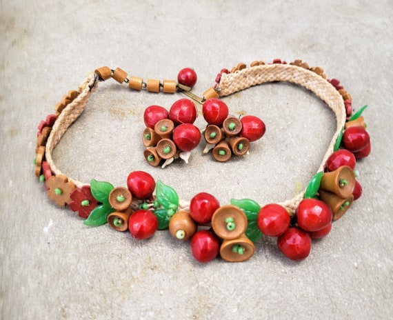 50s wooden beaded choker and clip on earring set - image 1