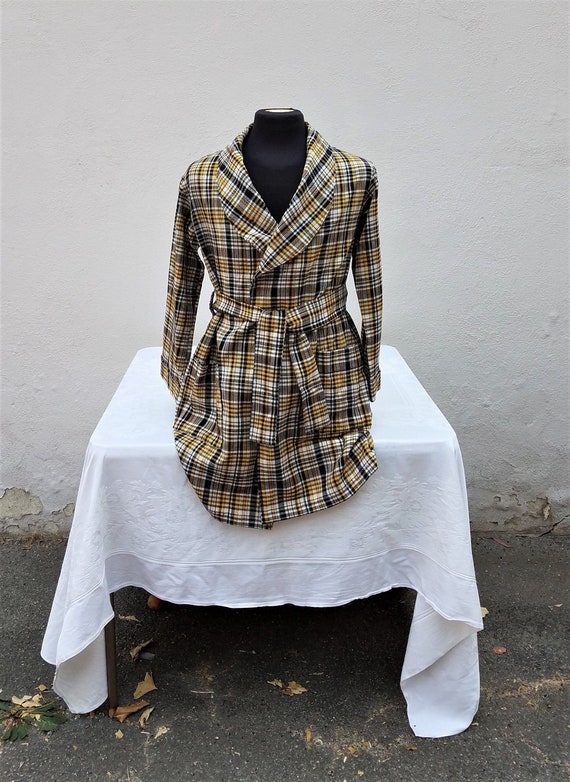 yellow and black plaid men’s short robe vintage 60