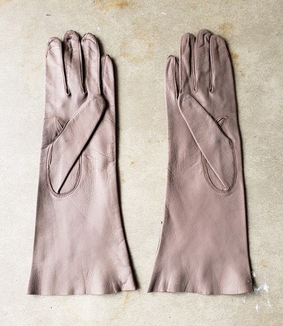 mid forearm length brown leather gloves vintage 6… - image 6