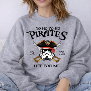 Pirate Mashup Hoodie,Boba Fett Pirate Night Hoodie,Alien Toy Story Pirate Sweatshirt,Year Disney Star Wars Apparel,Personalized Pirate Shirt Bild 10