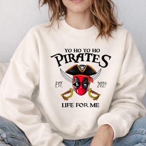 Pirate Mashup Hoodie,Boba Fett Pirate Night Hoodie,Alien Toy Story Pirate Sweatshirt,Year Disney Star Wars Apparel,Personalized Pirate Shirt Bild 9