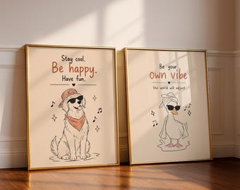 Juego de 2 láminas decorativas positivas para la habitación infantil: láminas con el mensaje "Mantente fresco, sé feliz", póster "Sé tú mismo/a", decoración infantil con animales adorables, láminas imprimibles para la habitación de los niños.