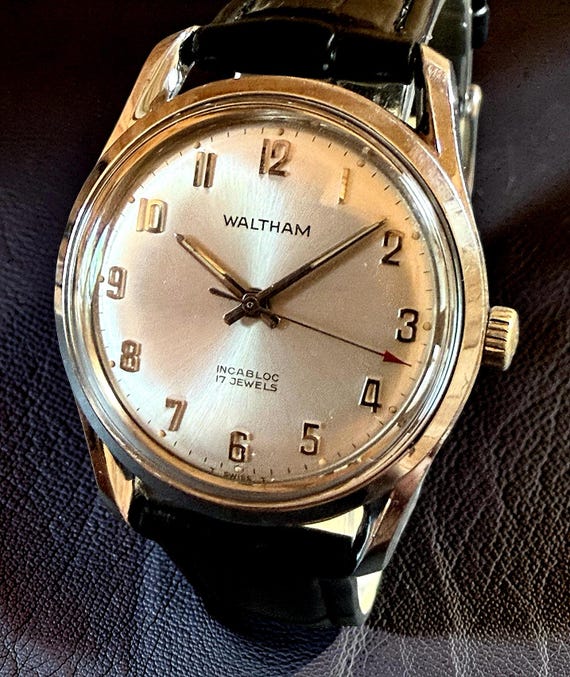 Vintage Waltham Swiss 17-Jewel Mechanical Watch, Silver Tone Case, Leather Strap