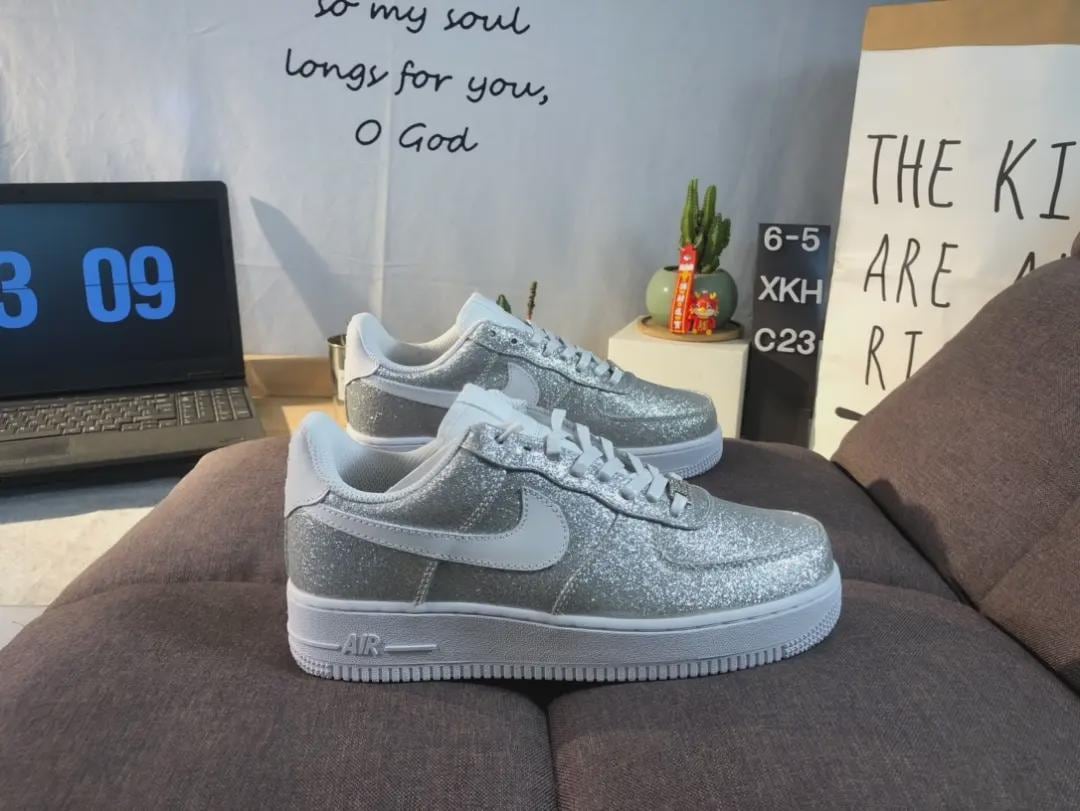 retro nike pump shoes