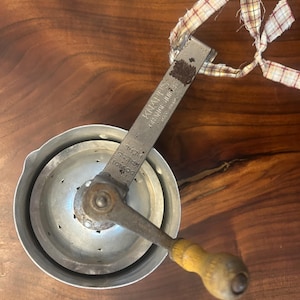 Vintage Aluminum Knapp's Orange Juicer Cottage Core Classic Country USA