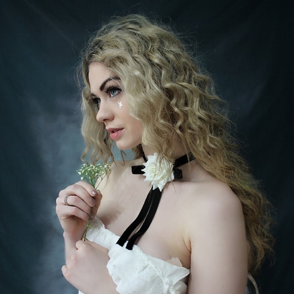 Cream rose and black velvet Marie Antoinette choker necklace