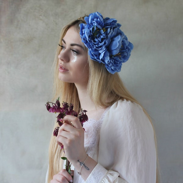 Grande couronne de fleurs bleues, guirlande de fleurs, casque de mariage pivoine, postiche floral