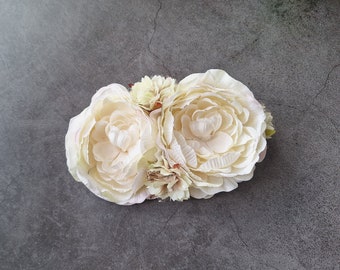 Cream floral hair clip, peony flowers, hairpin, bridesmaids hair piece.