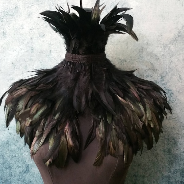 Ensemble de plumes noires, corset de plumes, ensemble steampunk, cape de plumes, corset de plumes irisées et haussement d'épaules