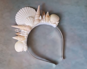 Couronne de coquillages de sirène crème et blanche, délicat diadème de sirène, couronne de mer