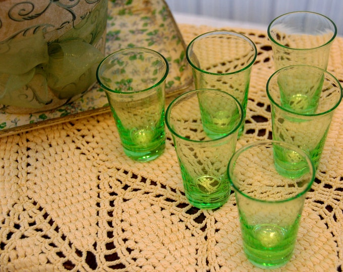 6 Beautiful Vintage Green Shot Glasses Etsy
