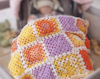 手作りのカラフルなかぎ針編みベビーブランケット - 明るいおばあちゃんのスクエアスロー、柔らかい保育園ギフト